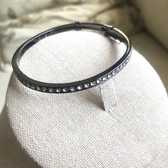 Givenchy crystal bracelet and earrings set - Picture 4 of 8